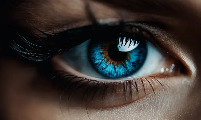 Best Eyeshadow For Blue Eyes And Fair Skin (2024 Update)
