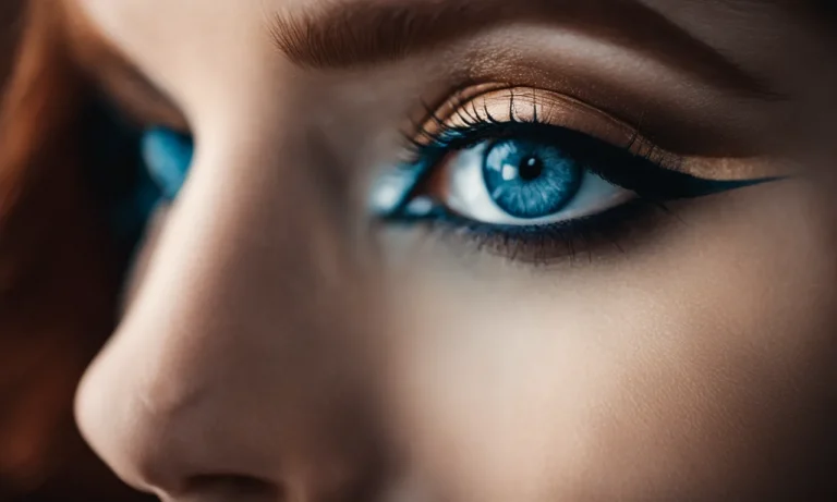 Best Eyeshadow Palette For Blue Eyes And Red Hair (2024 Update)