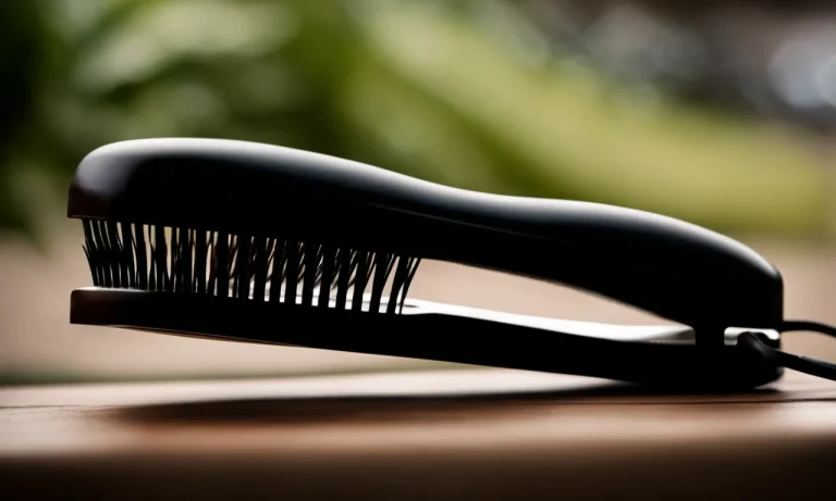 Best Hairbrush For Thick Wavy Hair (2024 Update)