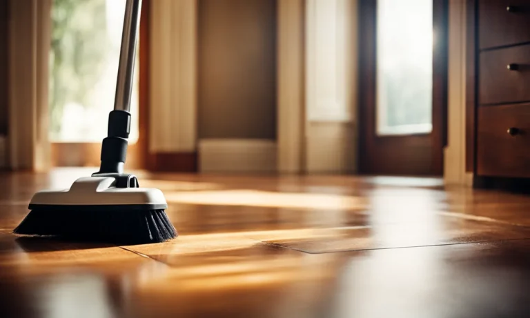 Best Homemade Hardwood Floor Cleaner (2023 Update)