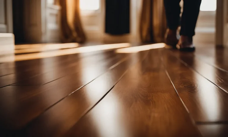 Best Polyurethane For Hardwood Floors (2024 Update)