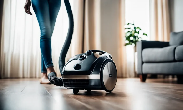Best Vacuum Cleaner For Seniors (2024 Update)